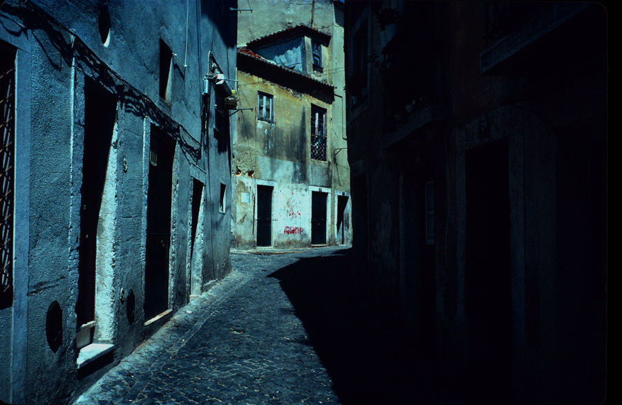 Alfama, Lisbon, Portugal : Places : Photography by Adam Stoltman: Sports Photography, The Arts, Portraiture, Travel, Photojournalism and Fine Art in New York