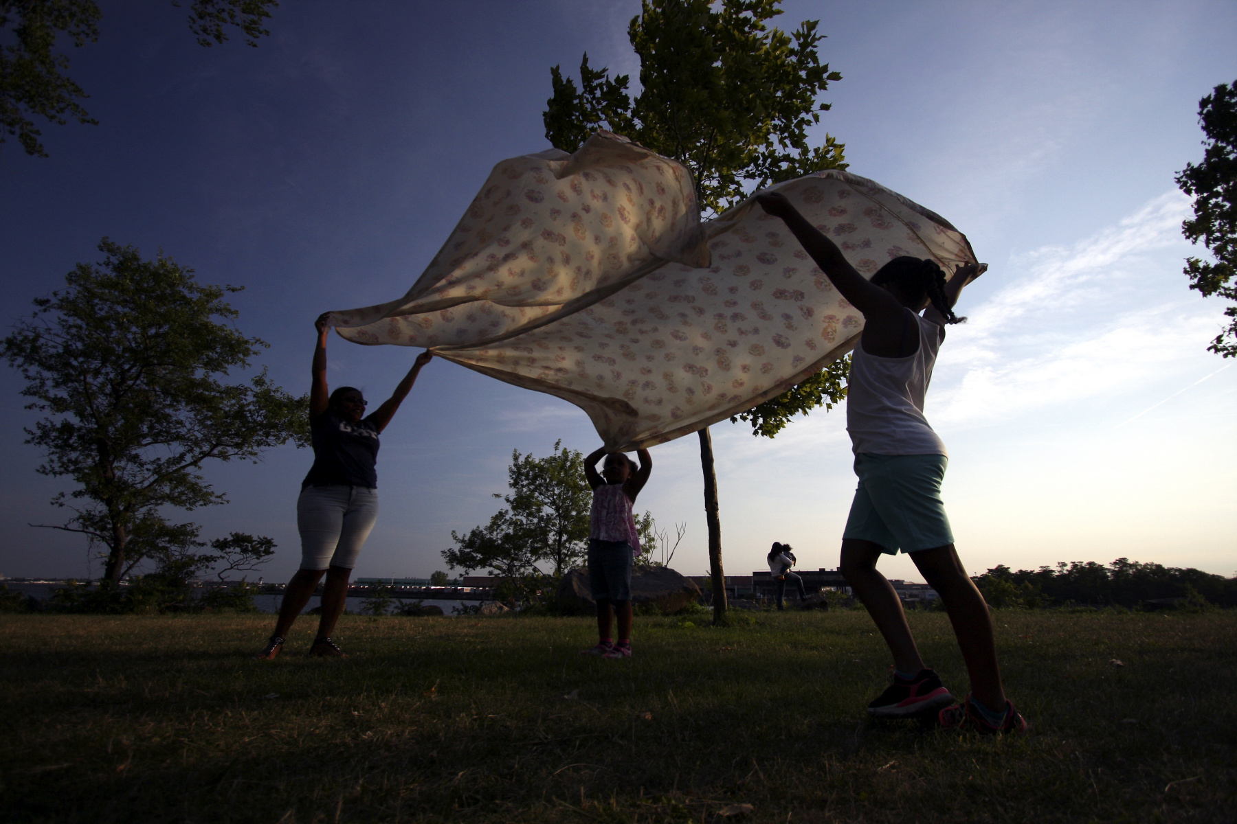 Soundview Park, The Bronx : Parks and People : Photography by Adam Stoltman: Sports Photography, The Arts, Portraiture, Travel, Photojournalism and Fine Art in New York